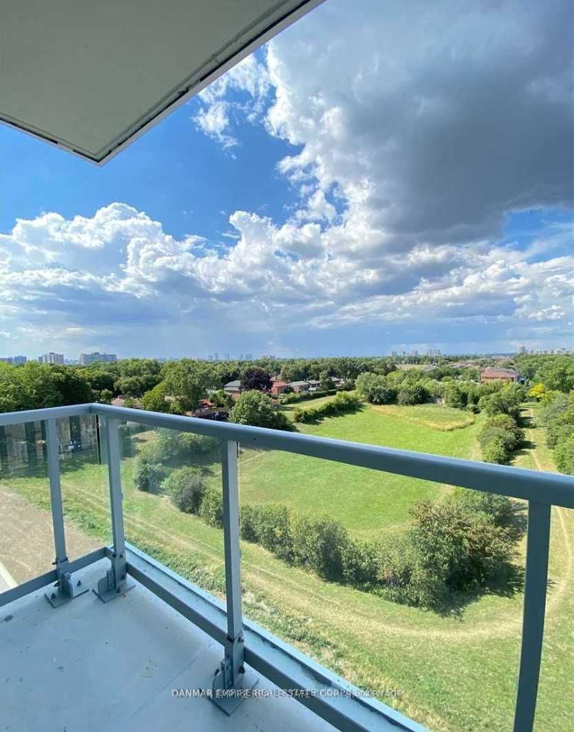 3220 Sheppard Ave E, #423