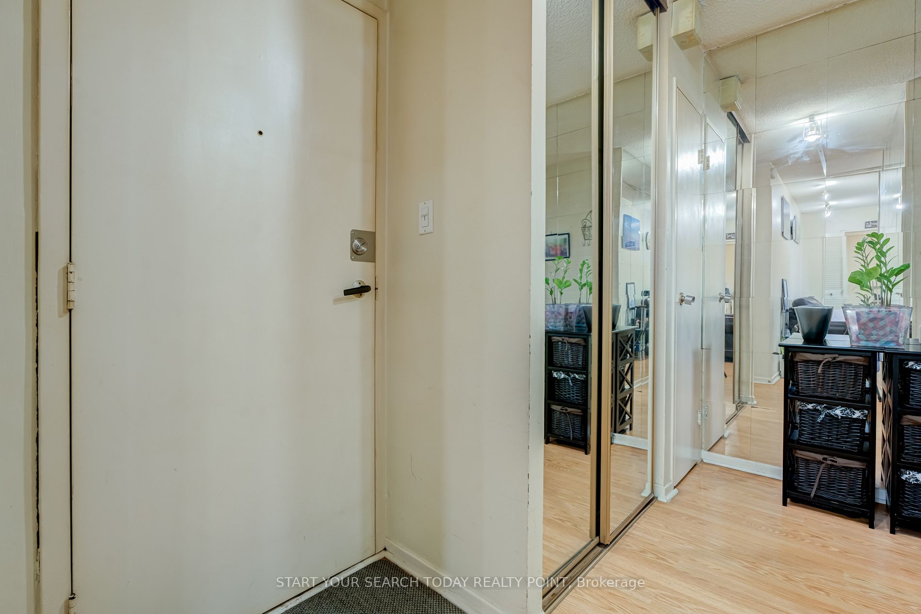 90 Ling Rd, #607