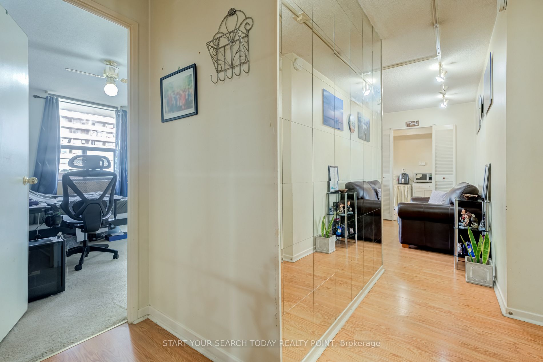 90 Ling Rd, #607