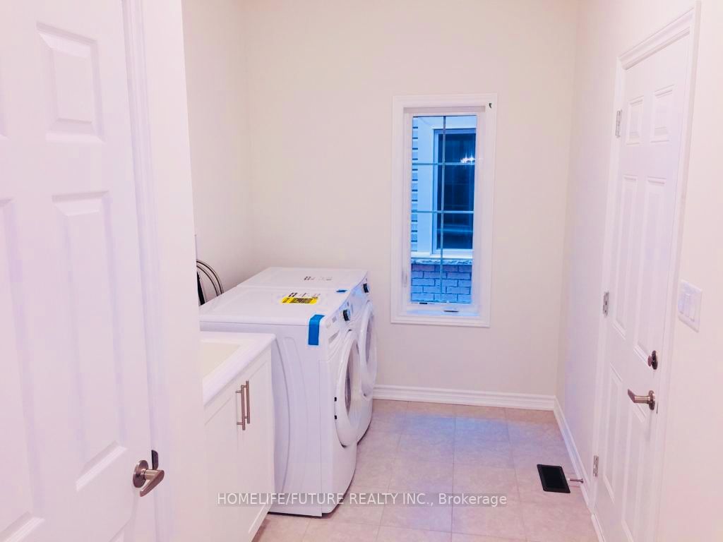 51 Arthur Mclaughlin St