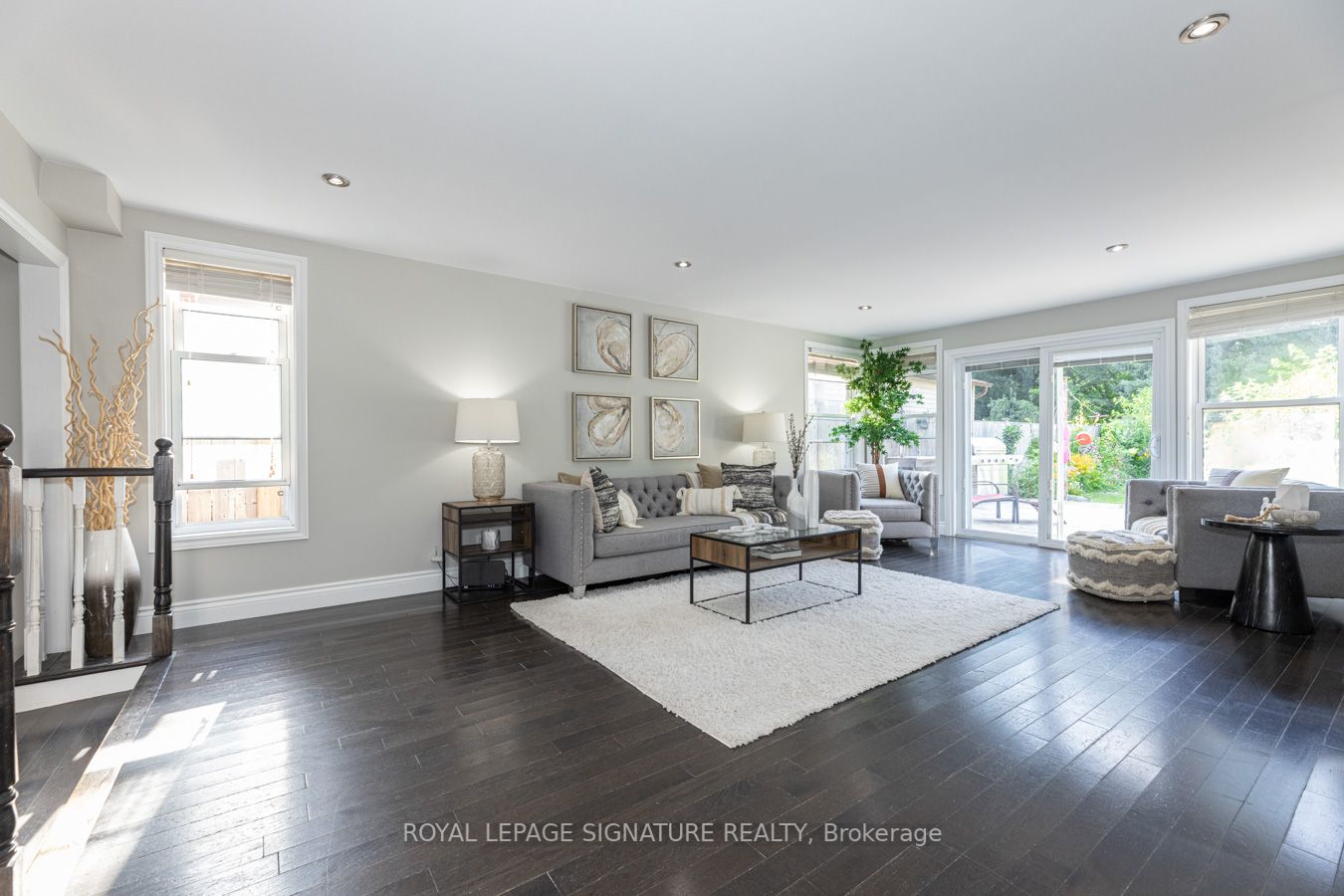 878 Strouds Lane