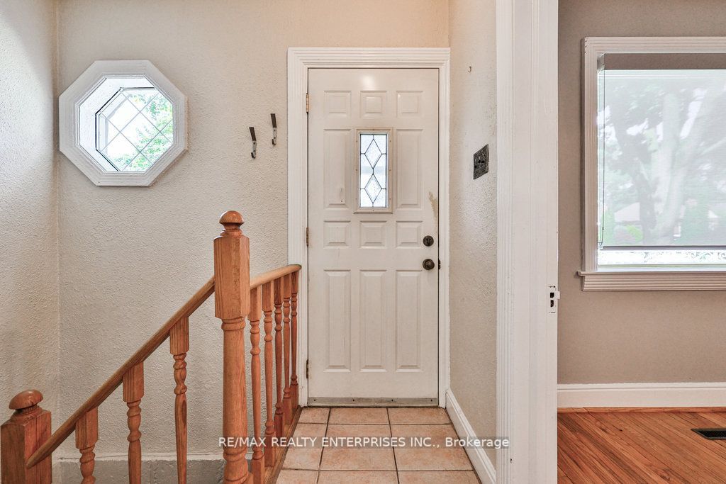 311 Warden Ave