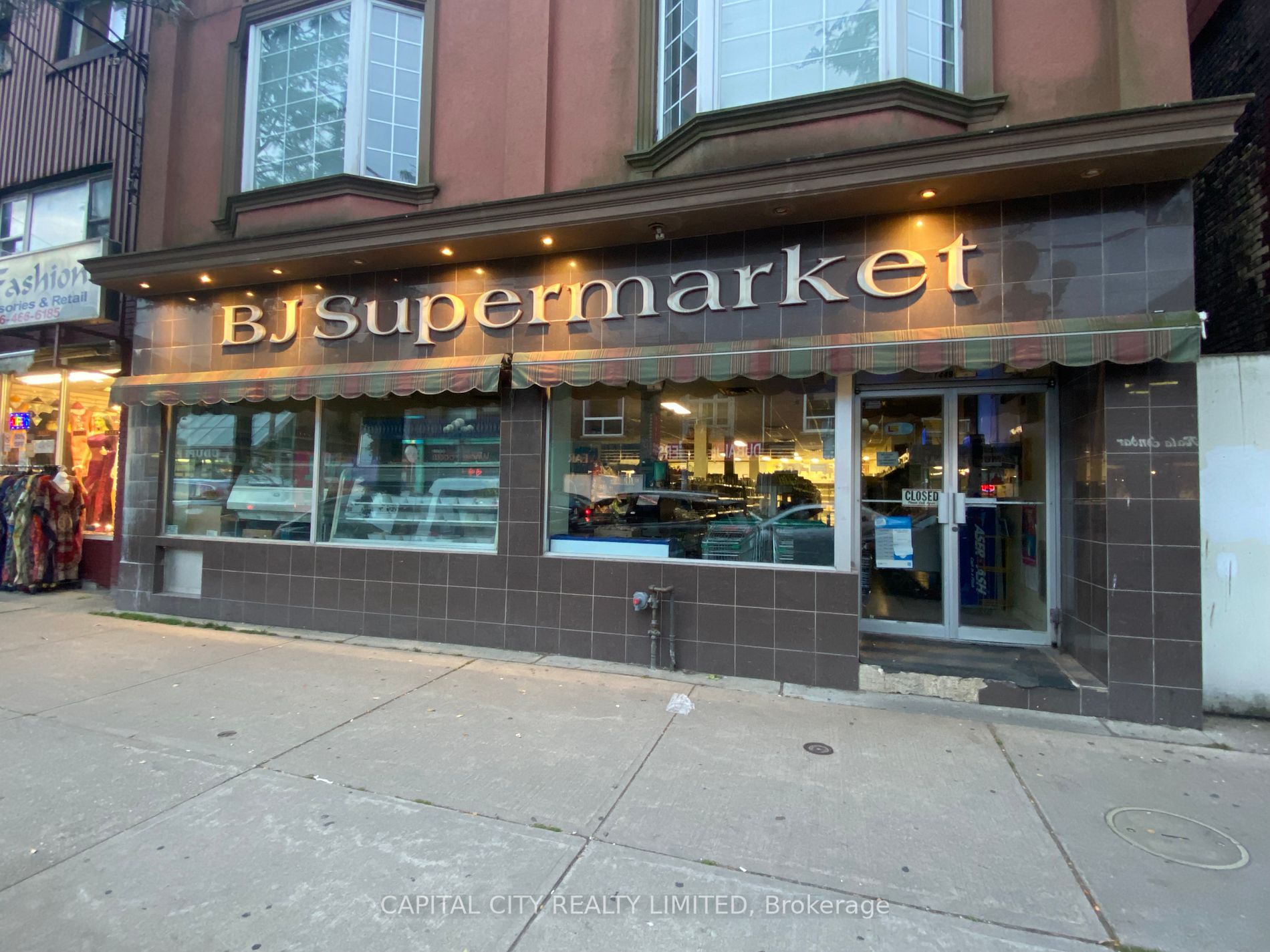 1449 Gerrard St E, #Main Fl