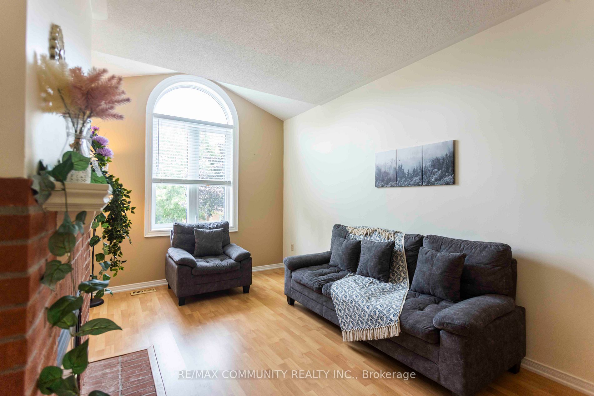 43 Creekwood Cres