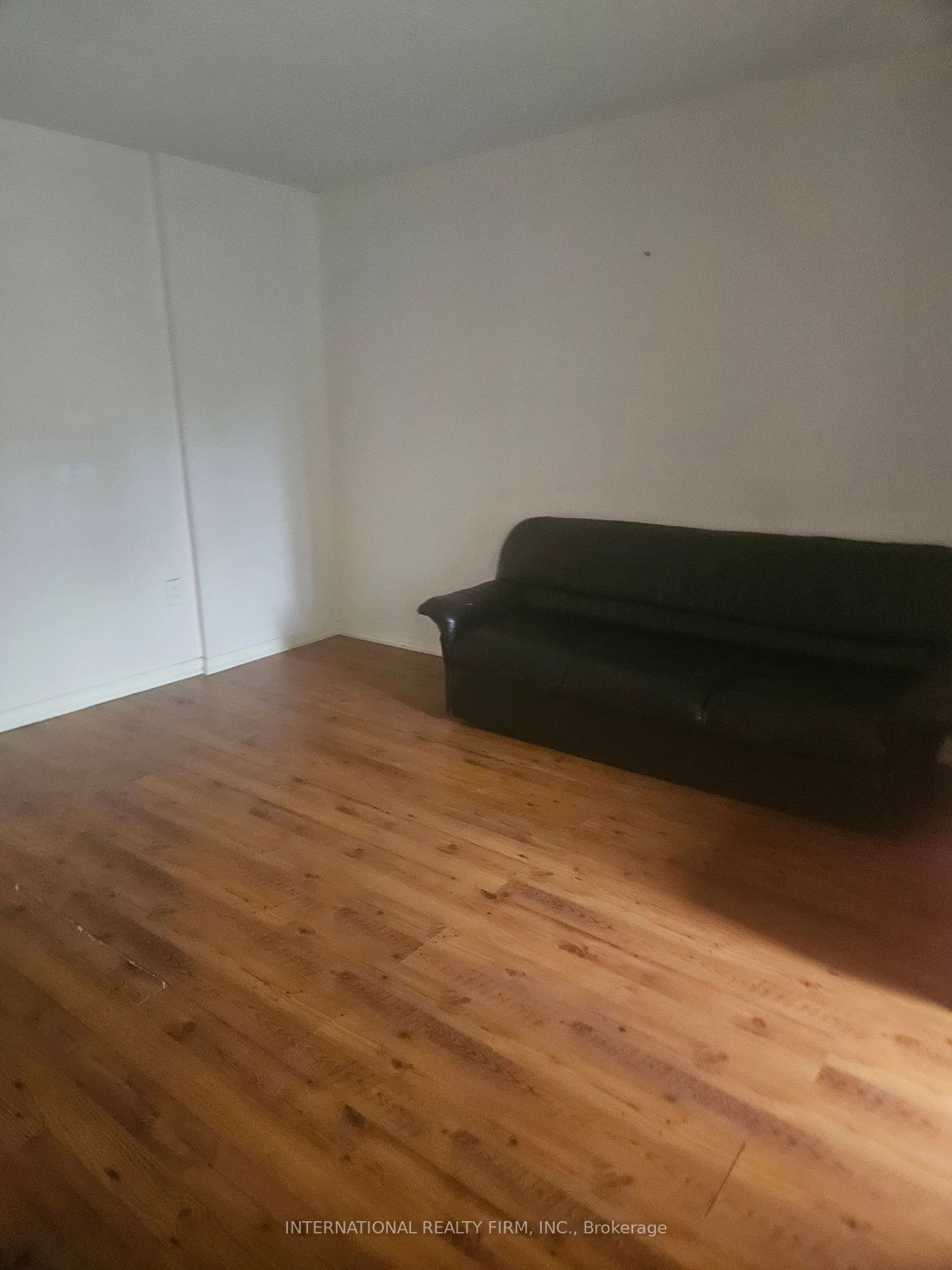4064 Lawrence Ave E, #207