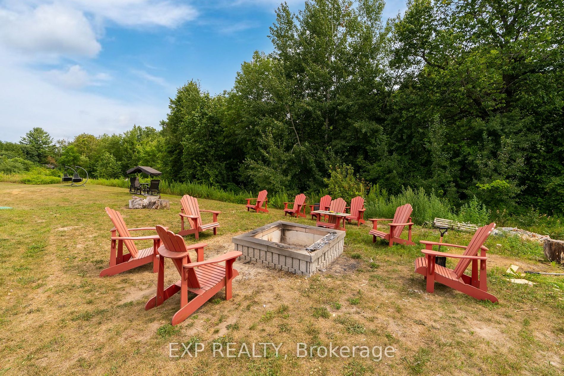 690 View Lake Rd