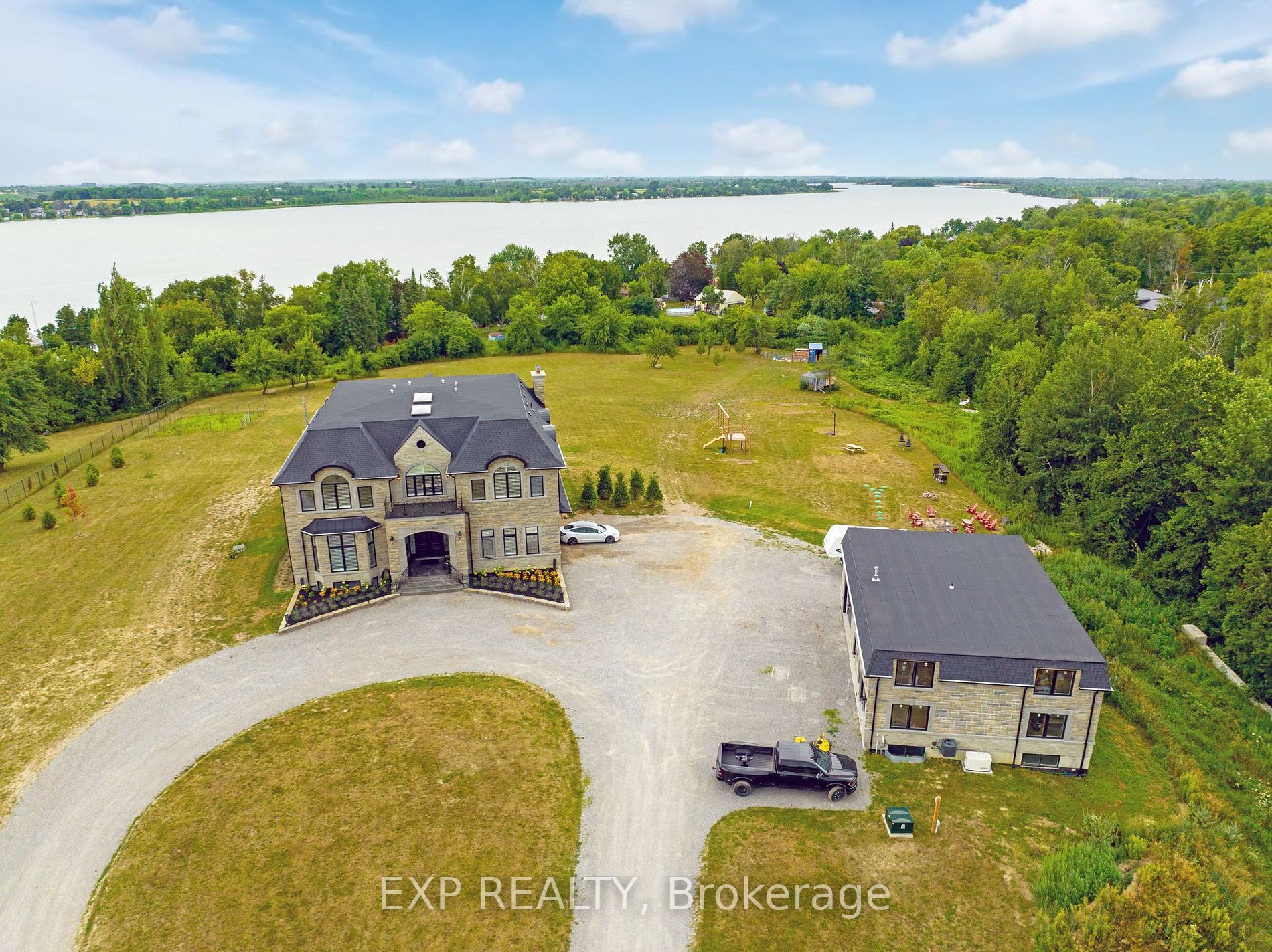 690 View Lake Rd