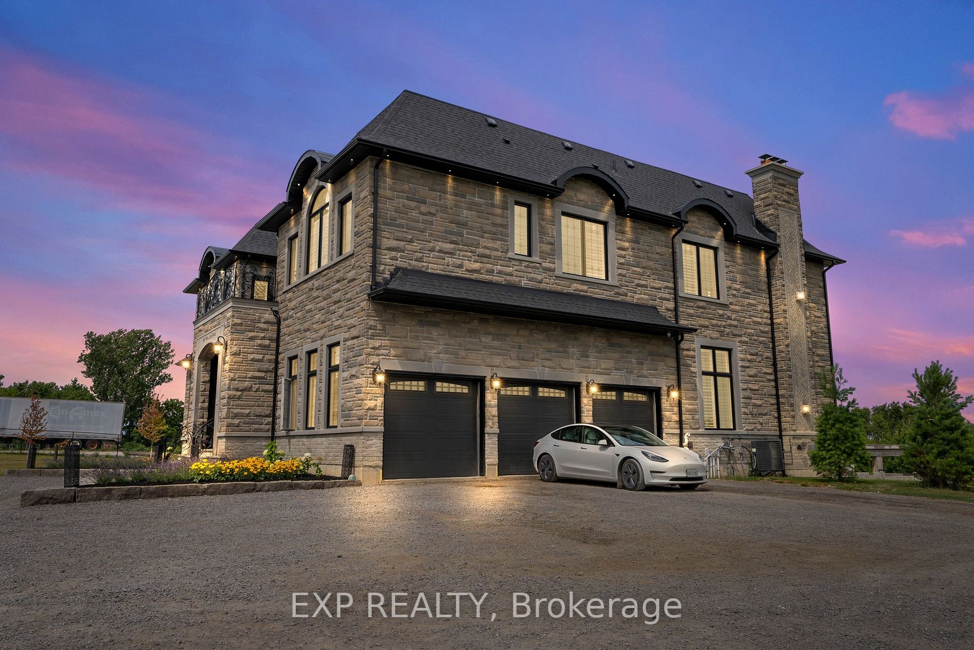 690 View Lake Rd