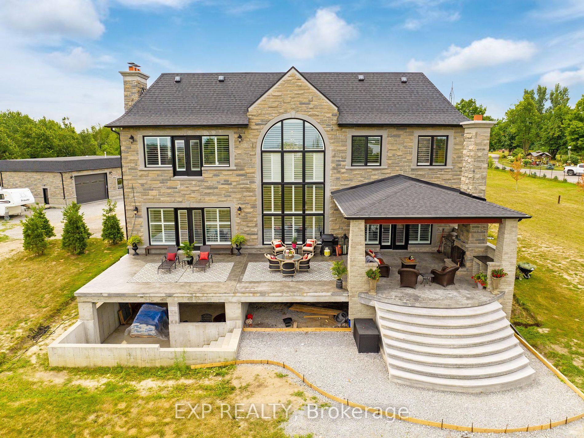 690 View Lake Rd