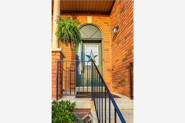 78 Aspen Pkwy, Whitby