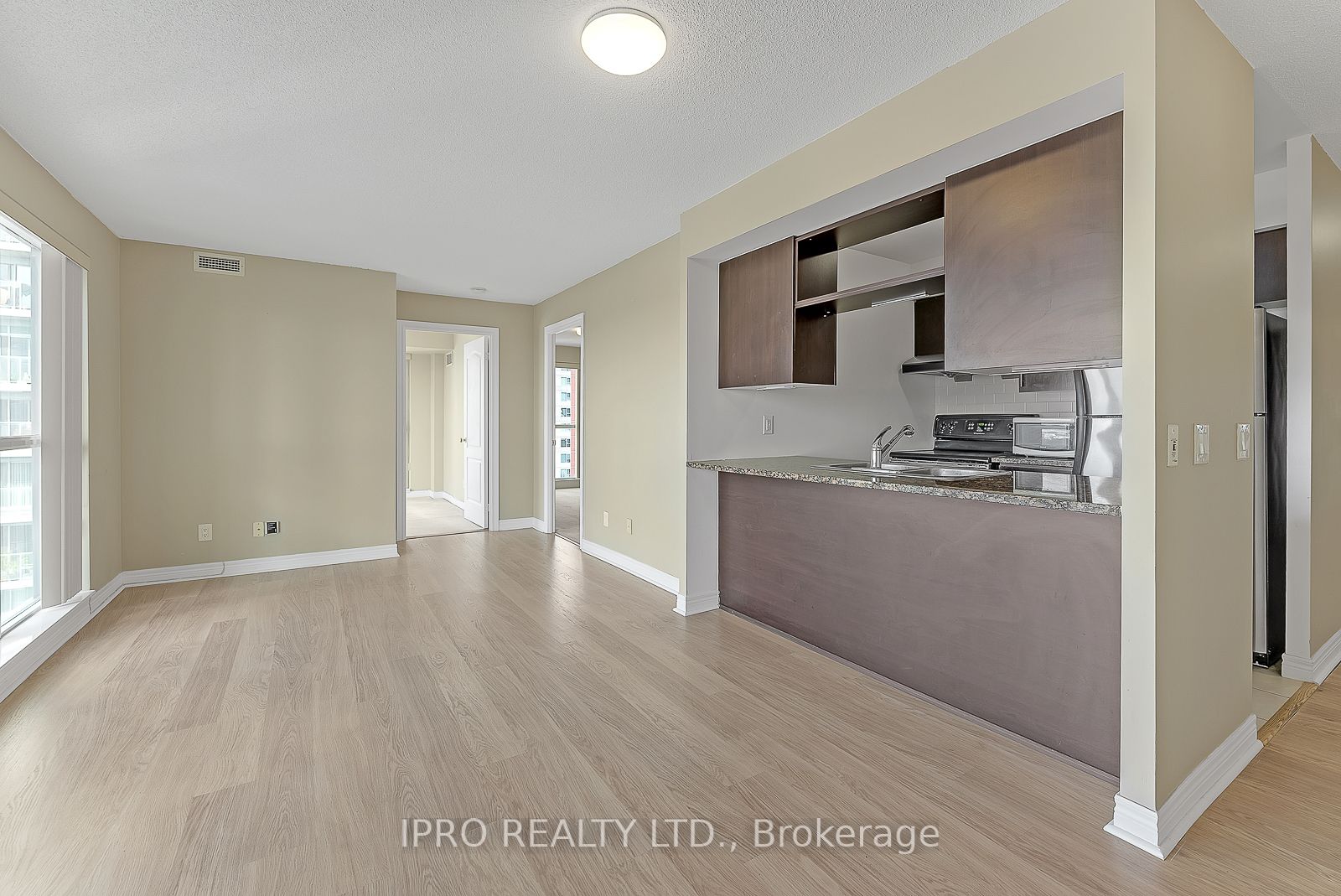 60 Town Centre Crt, #2404