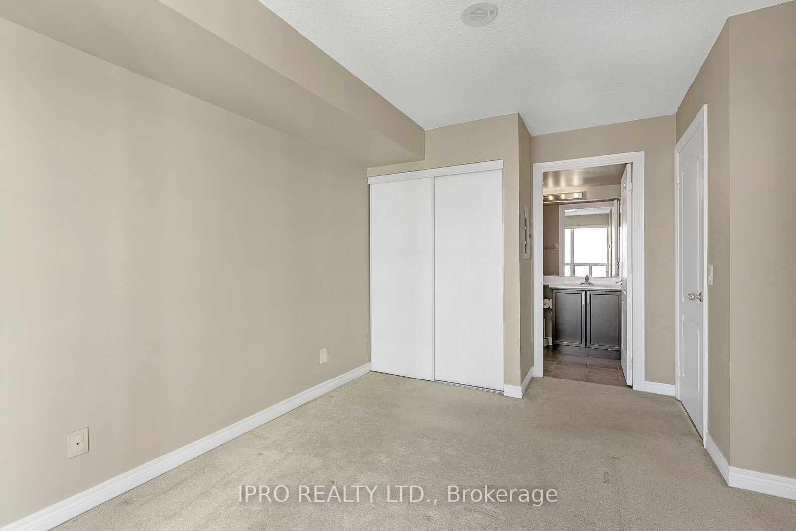 60 Town Centre Crt, #2404