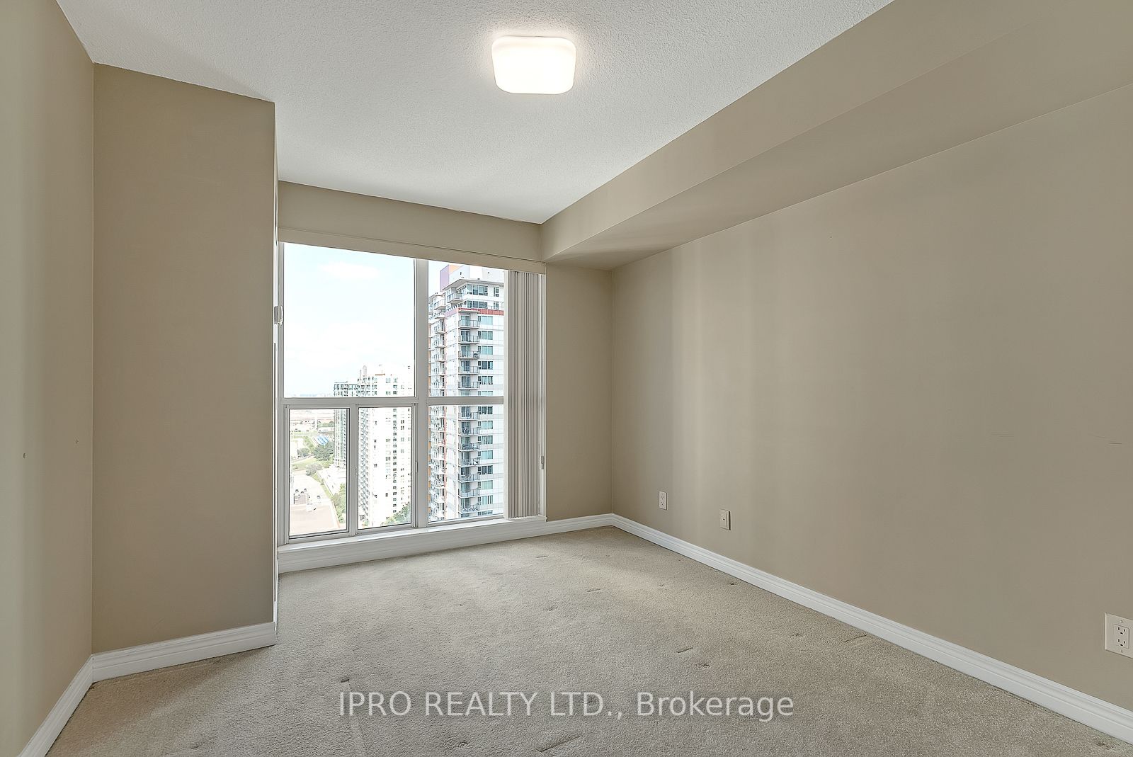 60 Town Centre Crt, #2404