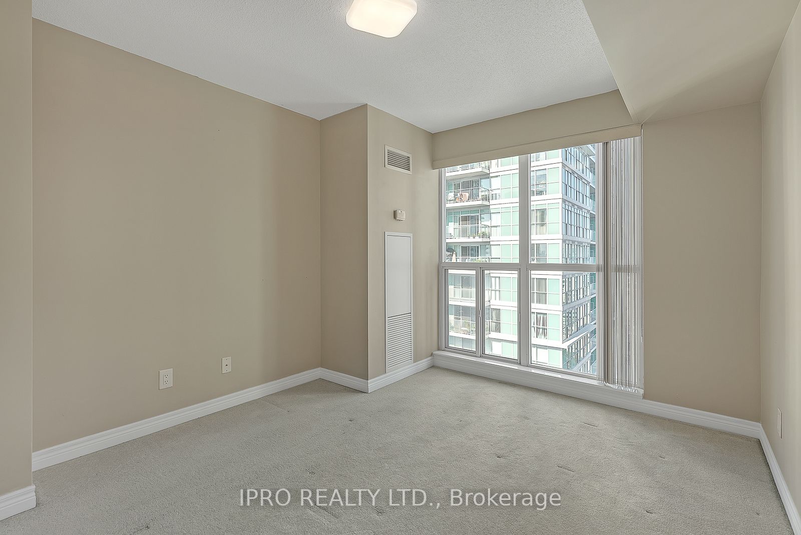 60 Town Centre Crt, #2404