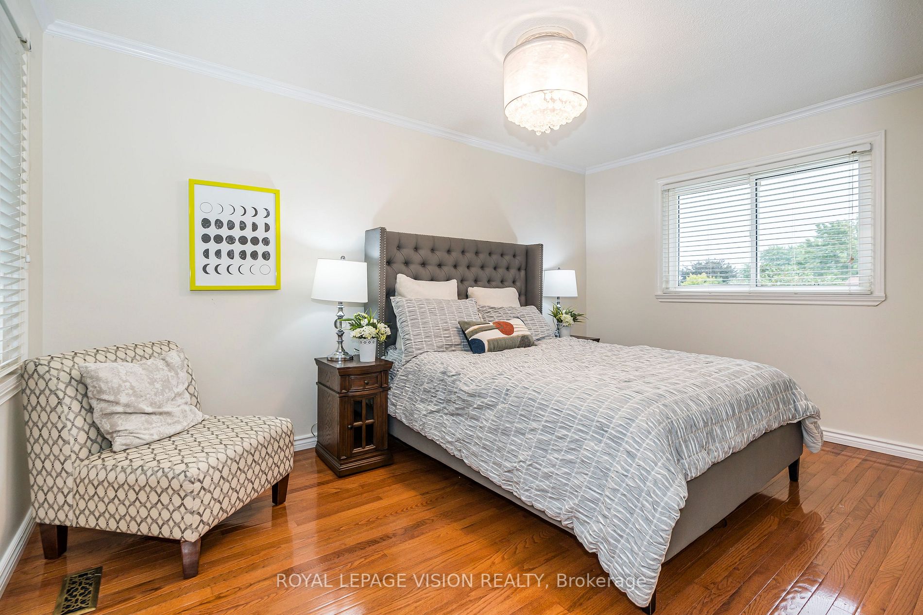 3 Muir Cres
