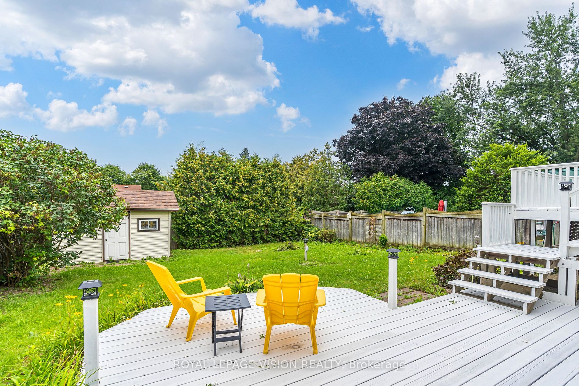 3 Muir Cres
