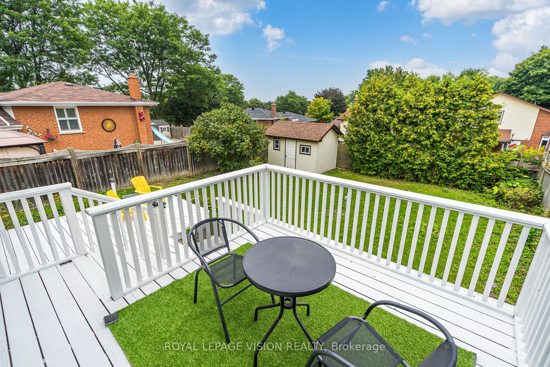 3 Muir Cres