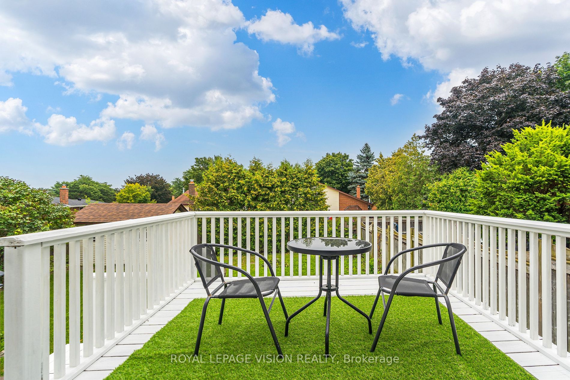 3 Muir Cres