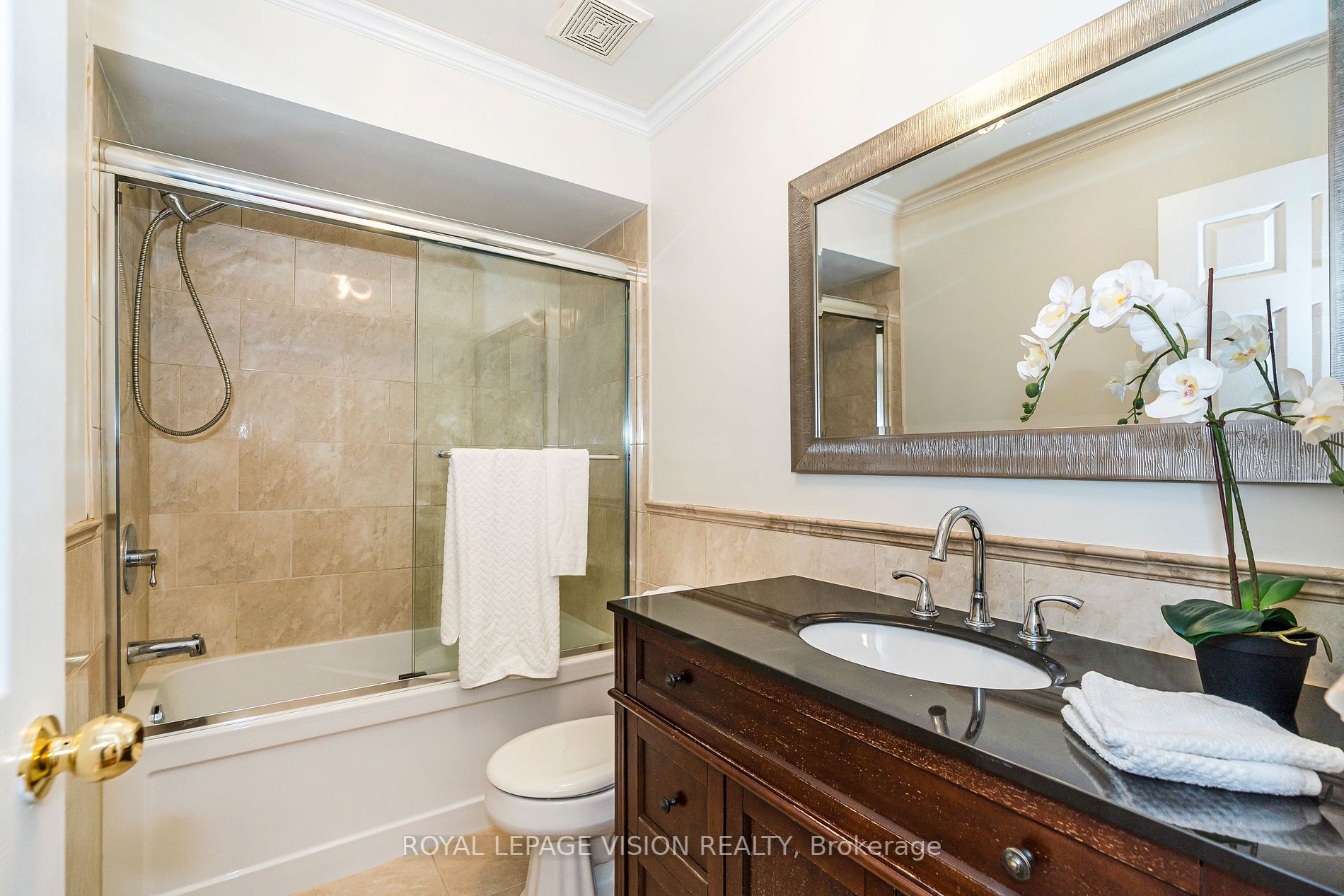 3 Muir Cres