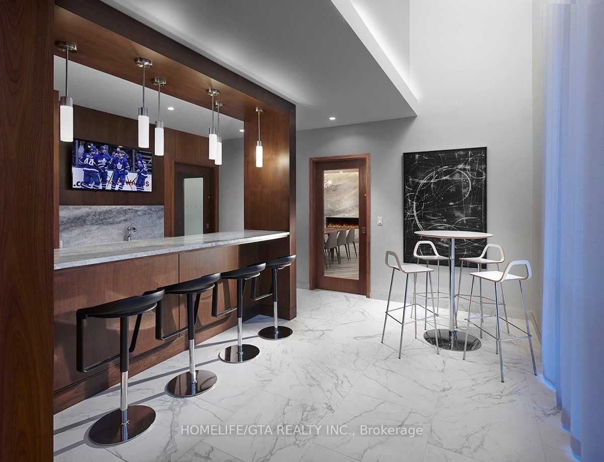 275 Village Green Sq, #3321