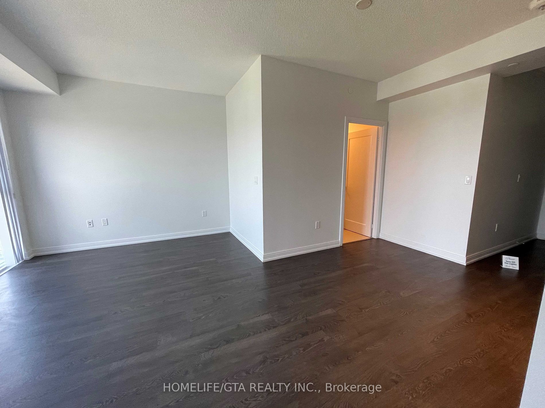 275 Village Green Sq, #3321