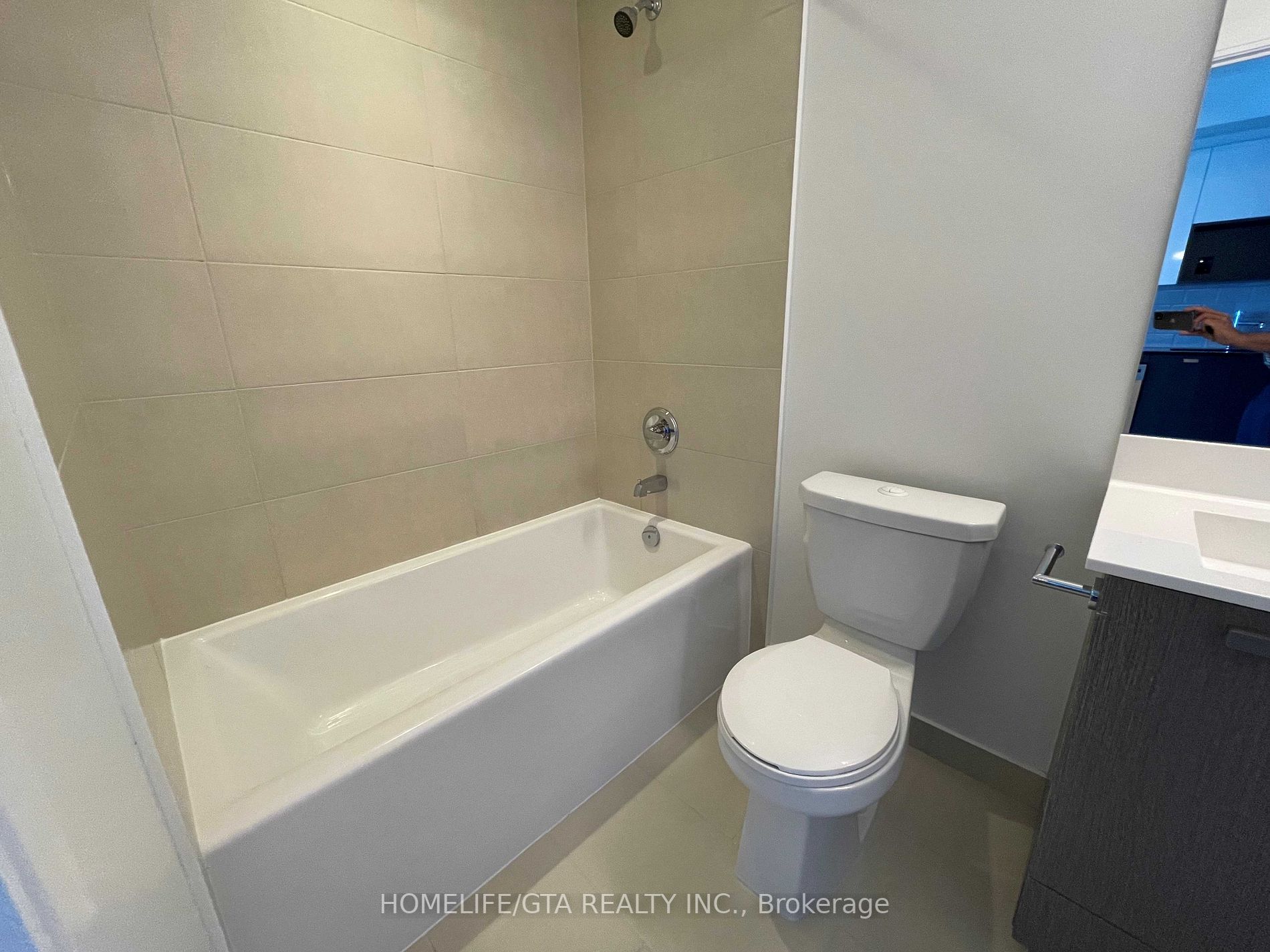 275 Village Green Sq, #3321