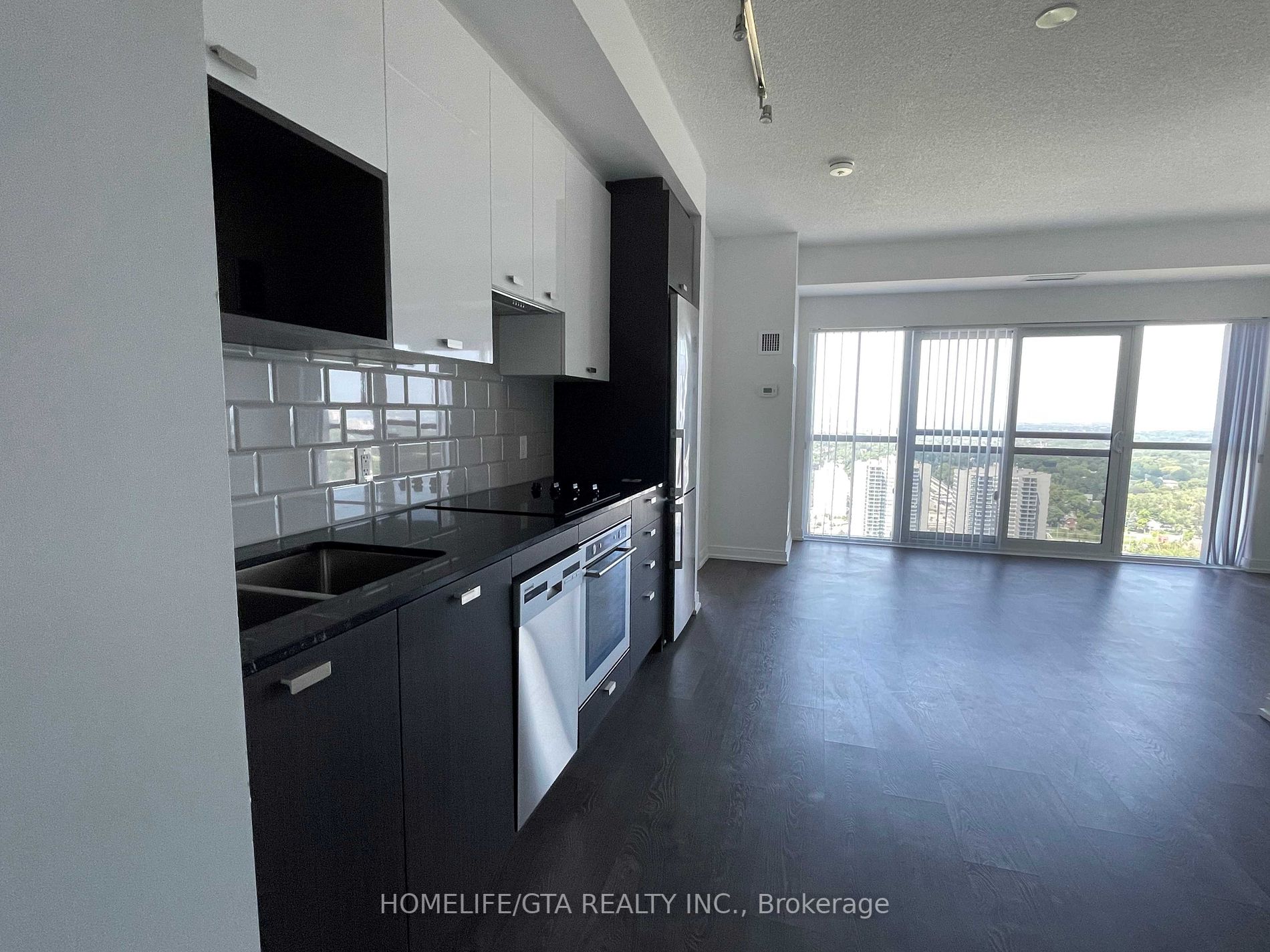 275 Village Green Sq, #3321