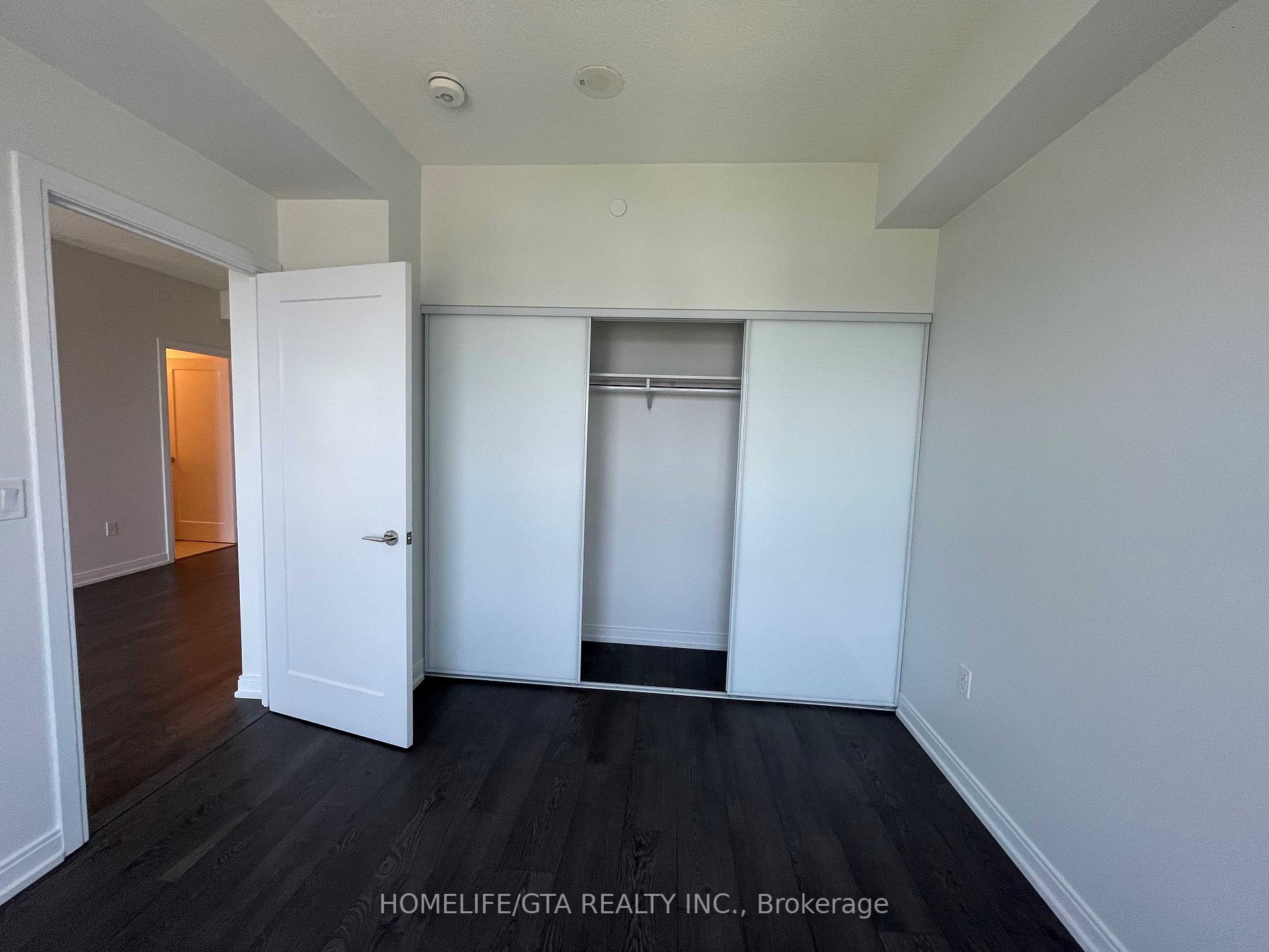 275 Village Green Sq, #3321