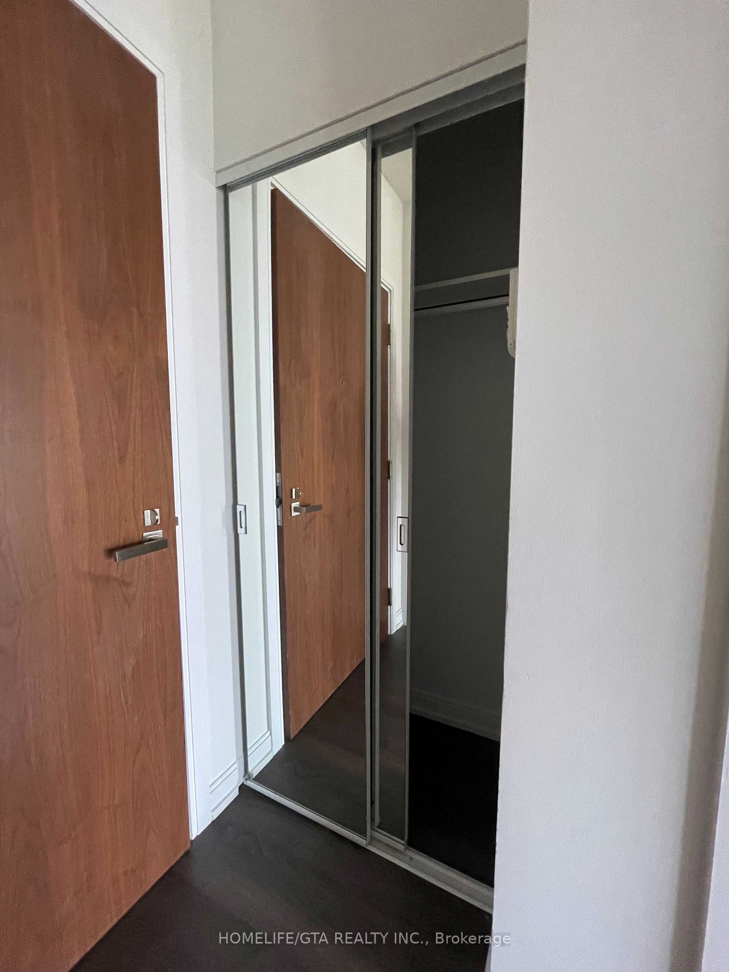 275 Village Green Sq, #3321