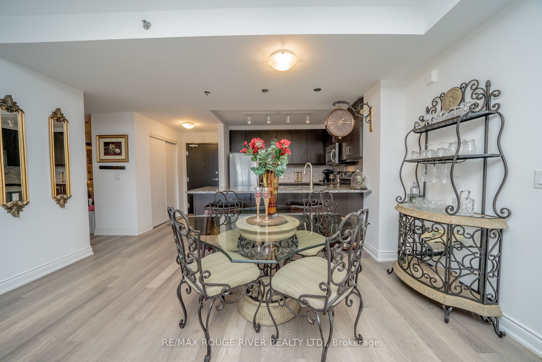 21 Brookhouse Dr, #302