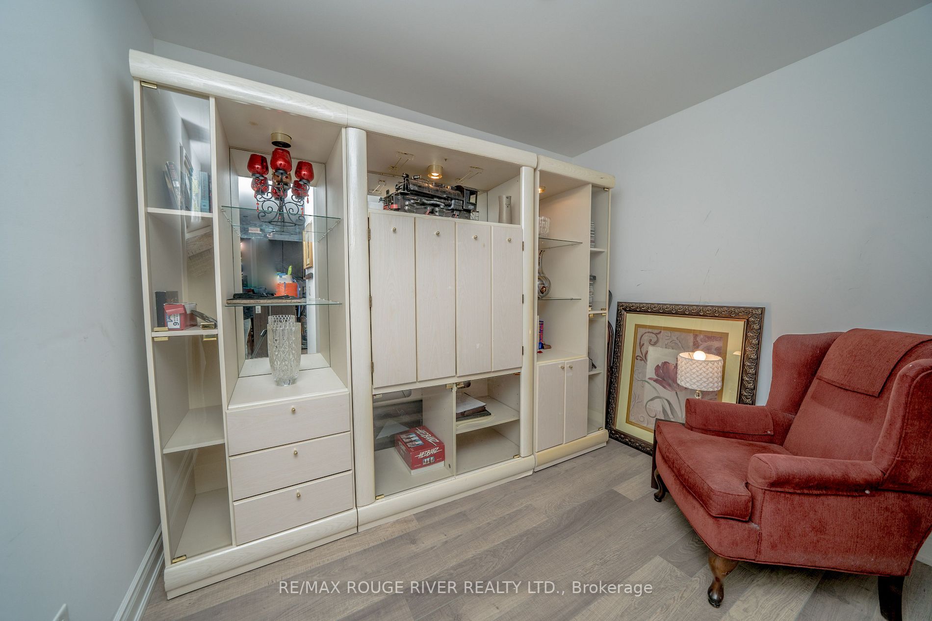 21 Brookhouse Dr, #302