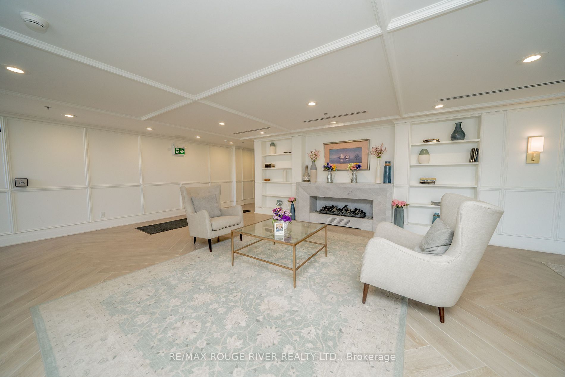 21 Brookhouse Dr, #302