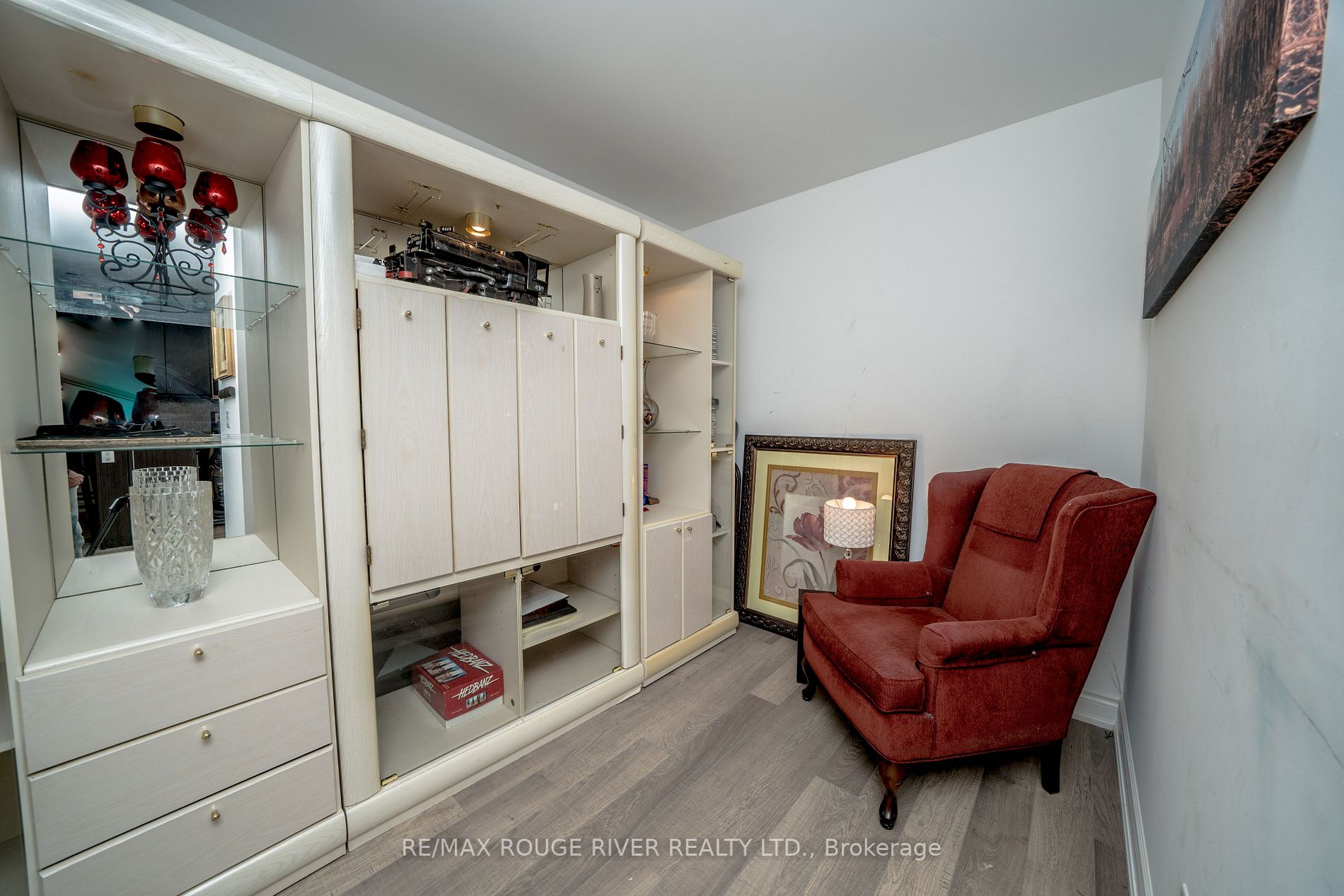 21 Brookhouse Dr, #302
