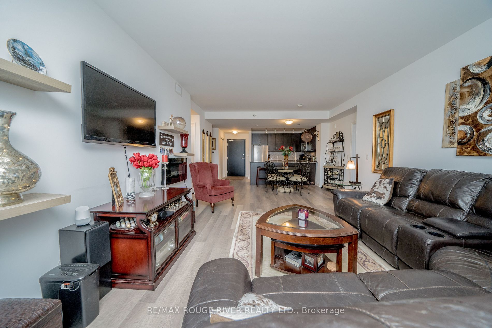 21 Brookhouse Dr, #302