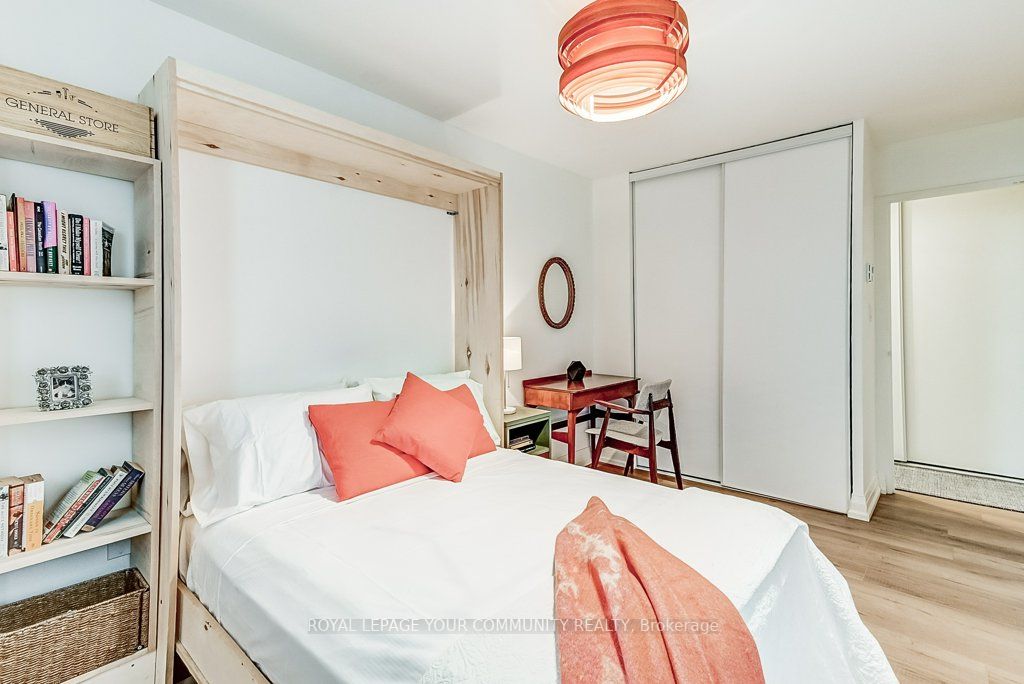1 Massey Sq, #1509