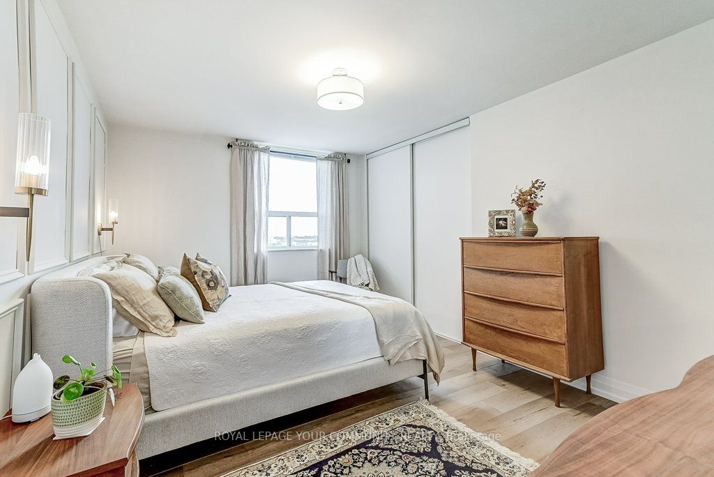 1 Massey Sq, #1509