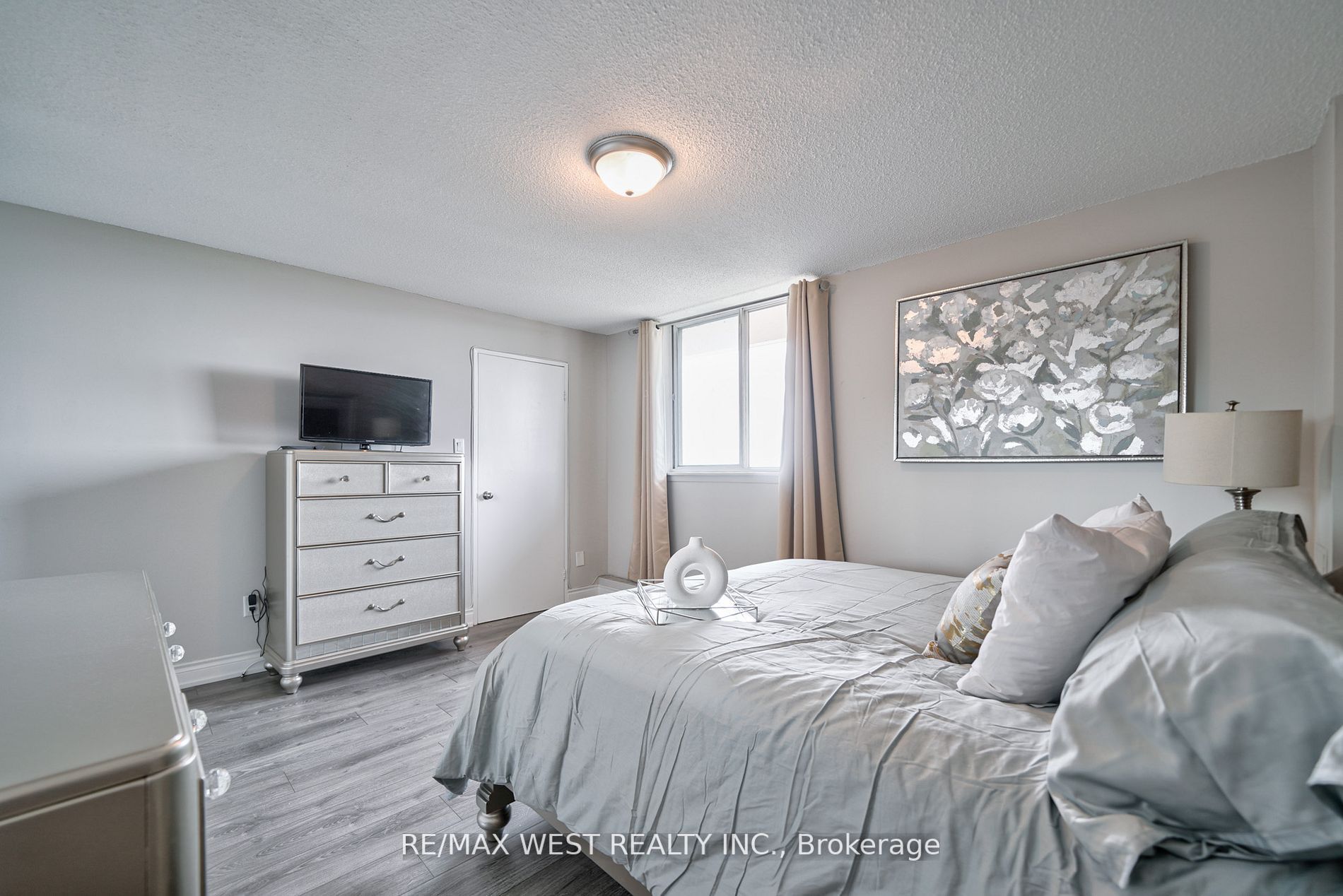 100 Wingarden Crt, #2015