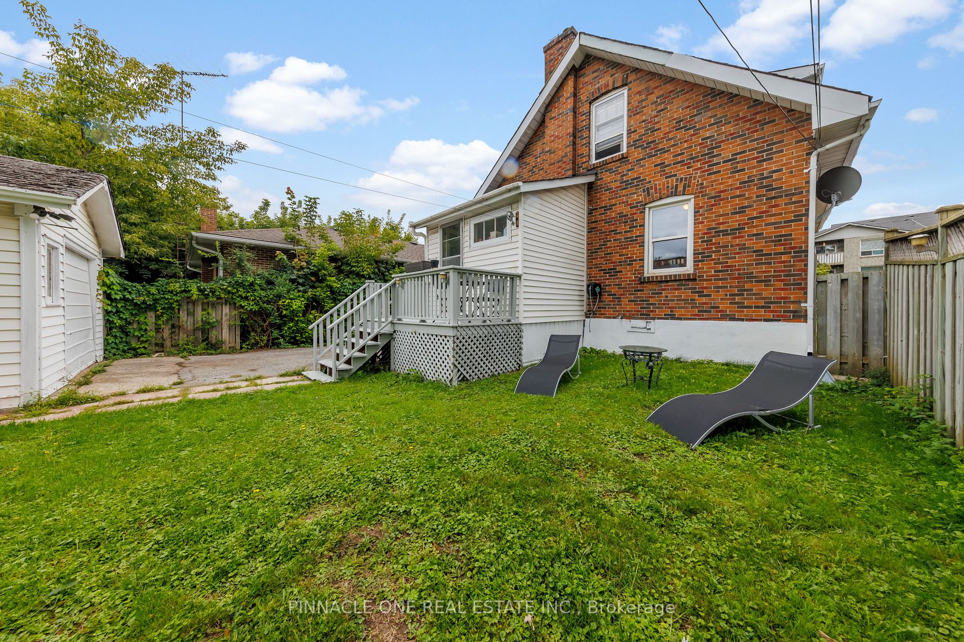 294 Buena Vista Ave N
