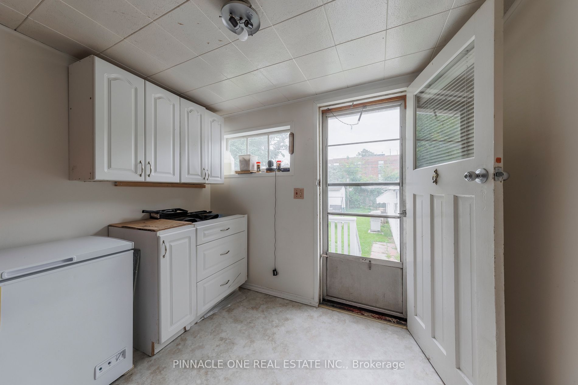 294 Buena Vista Ave N