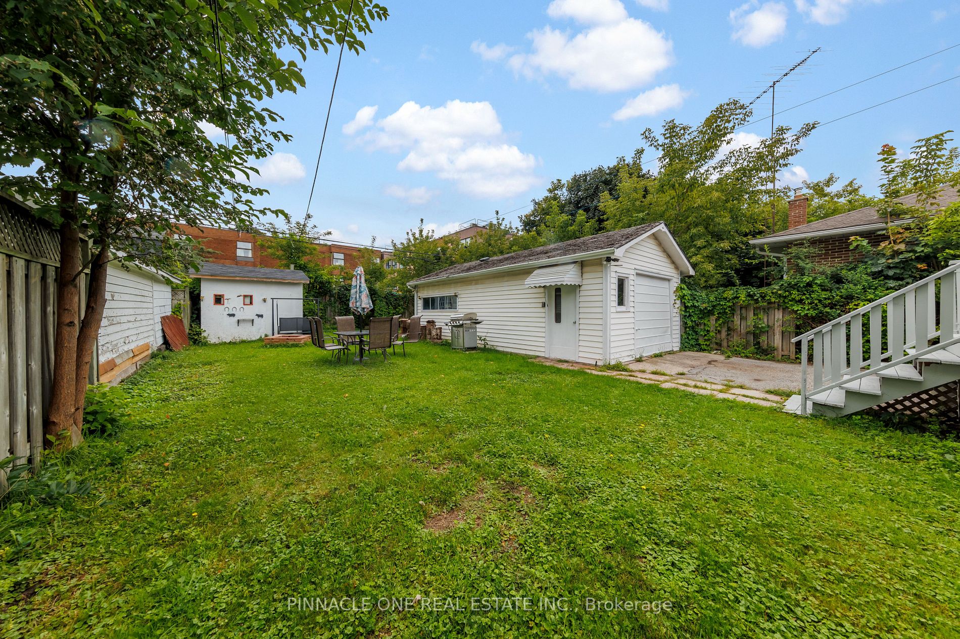 294 Buena Vista Ave N