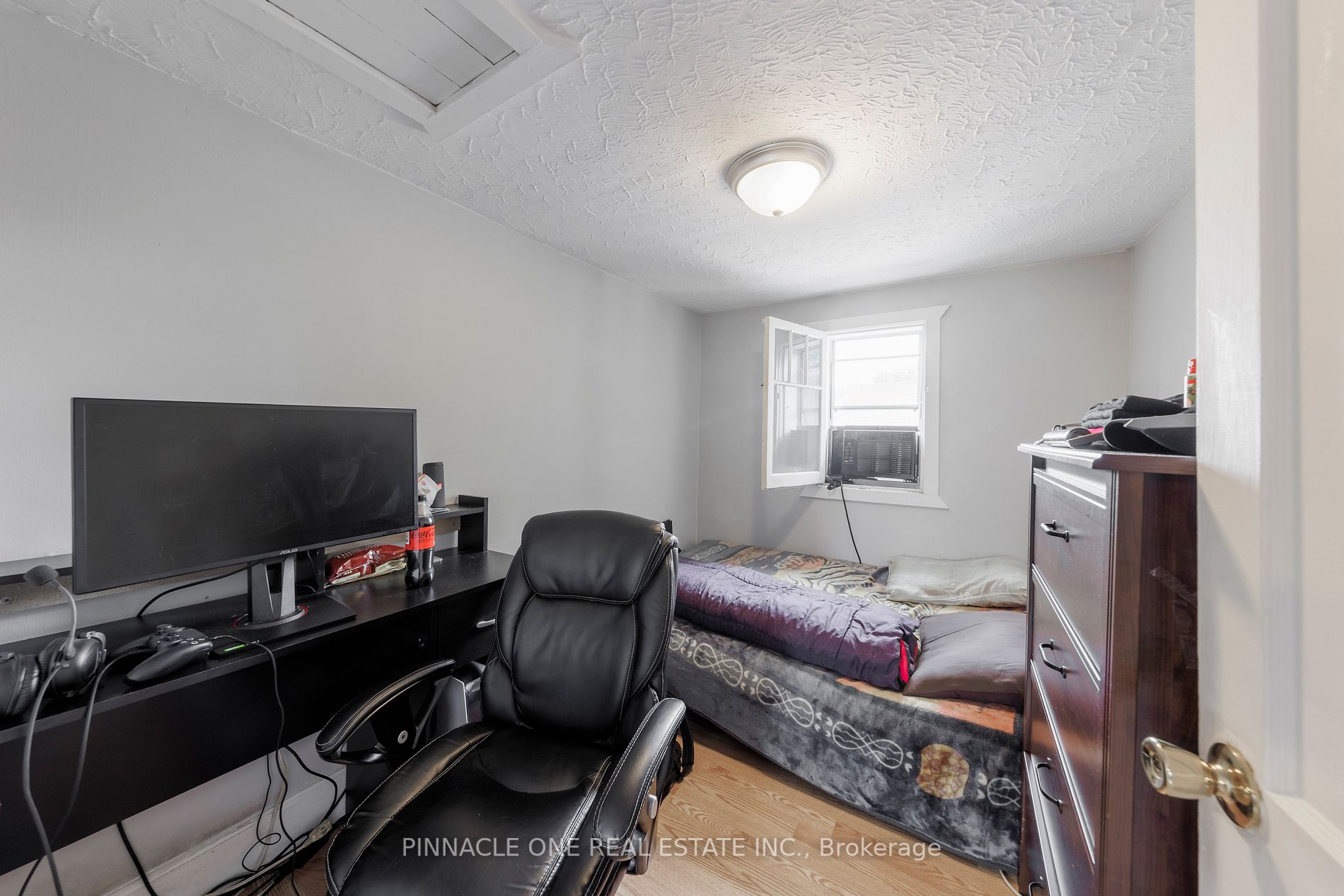 294 Buena Vista Ave N