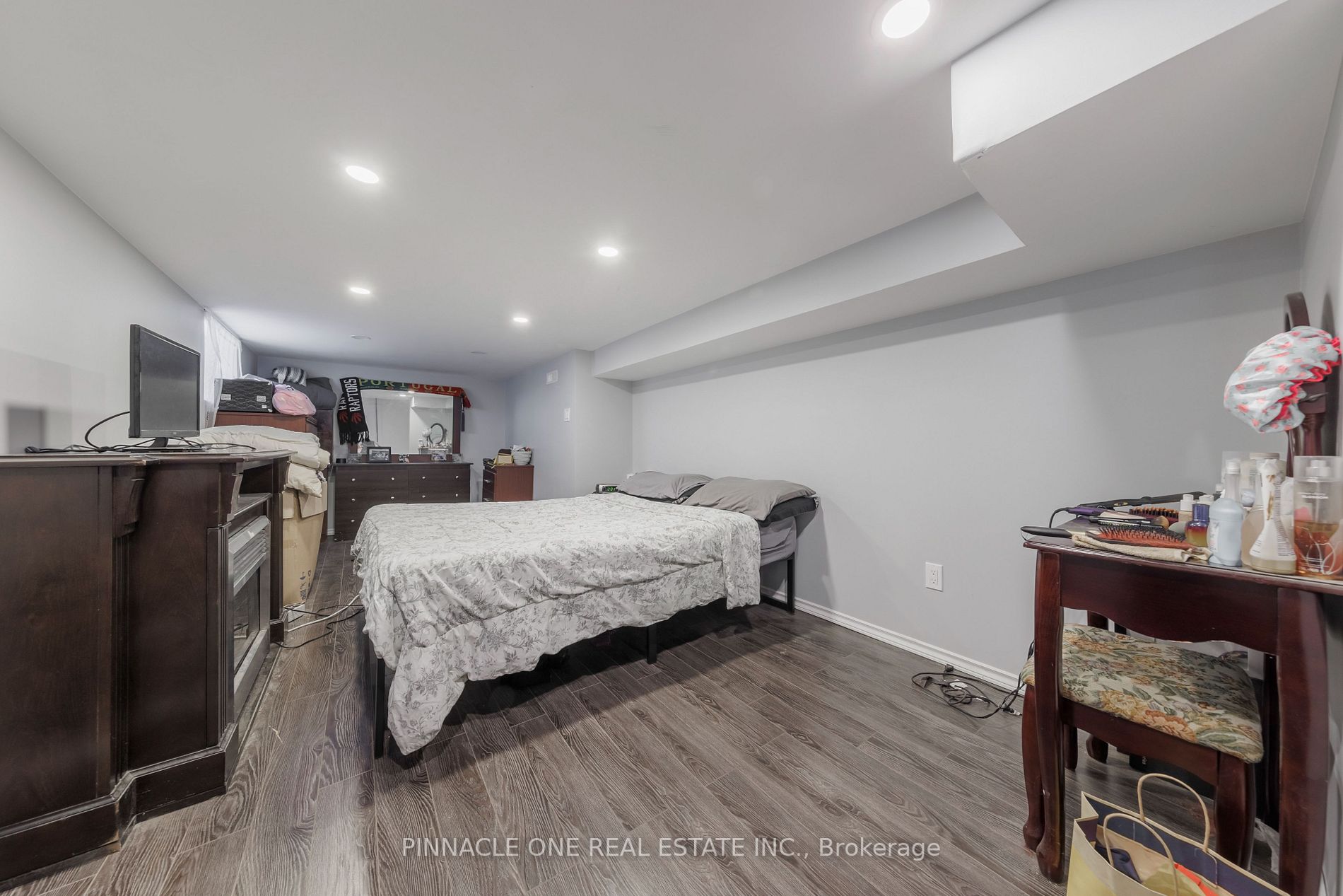 294 Buena Vista Ave N