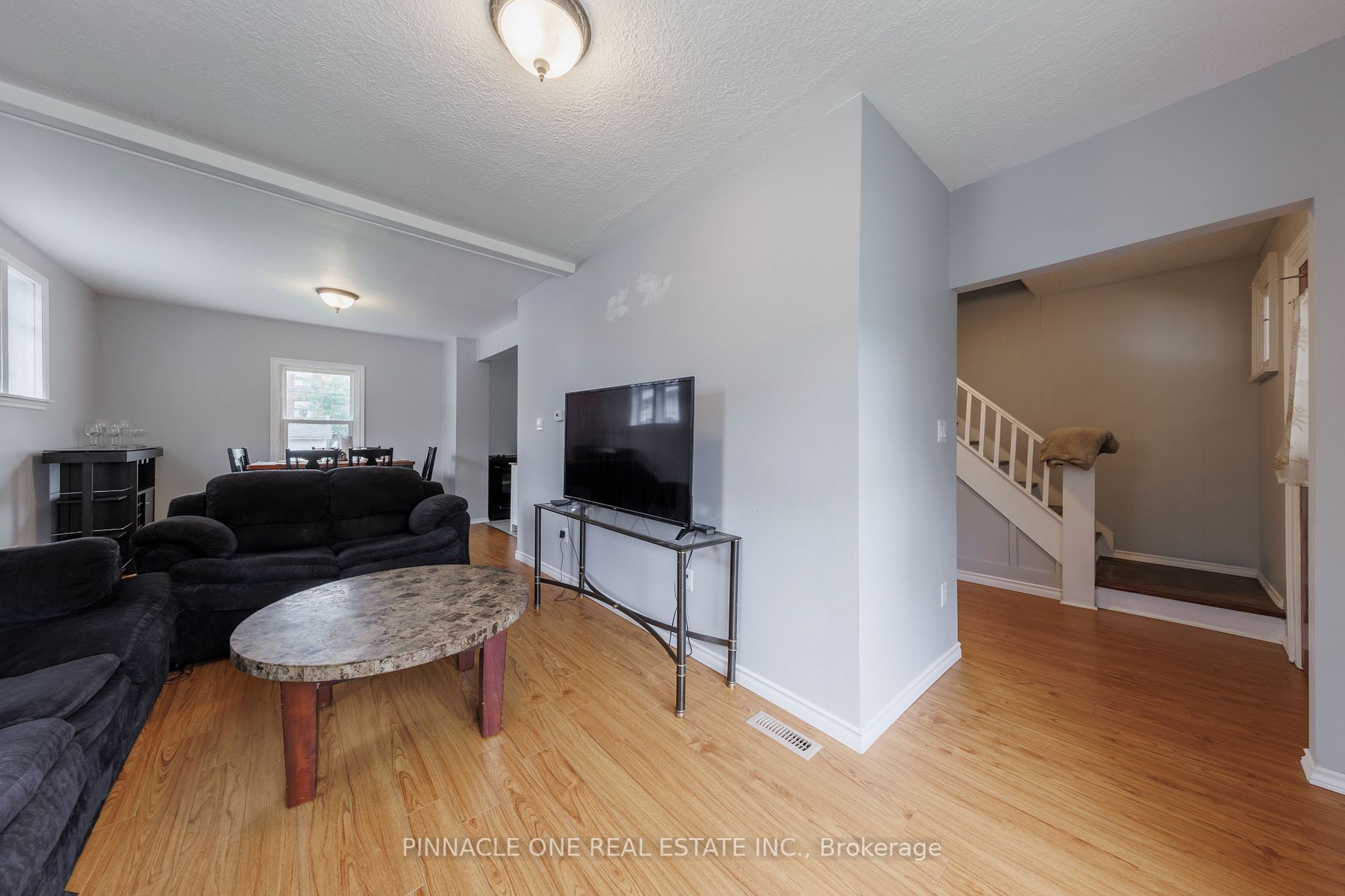 294 Buena Vista Ave N