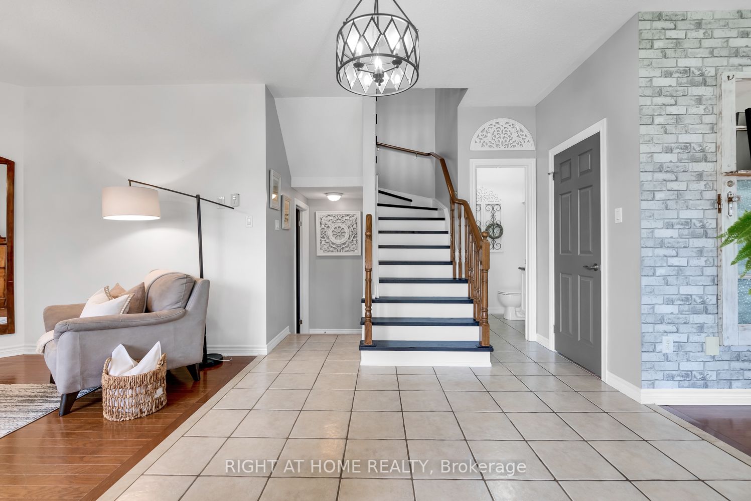 23 Don Morris Crt
