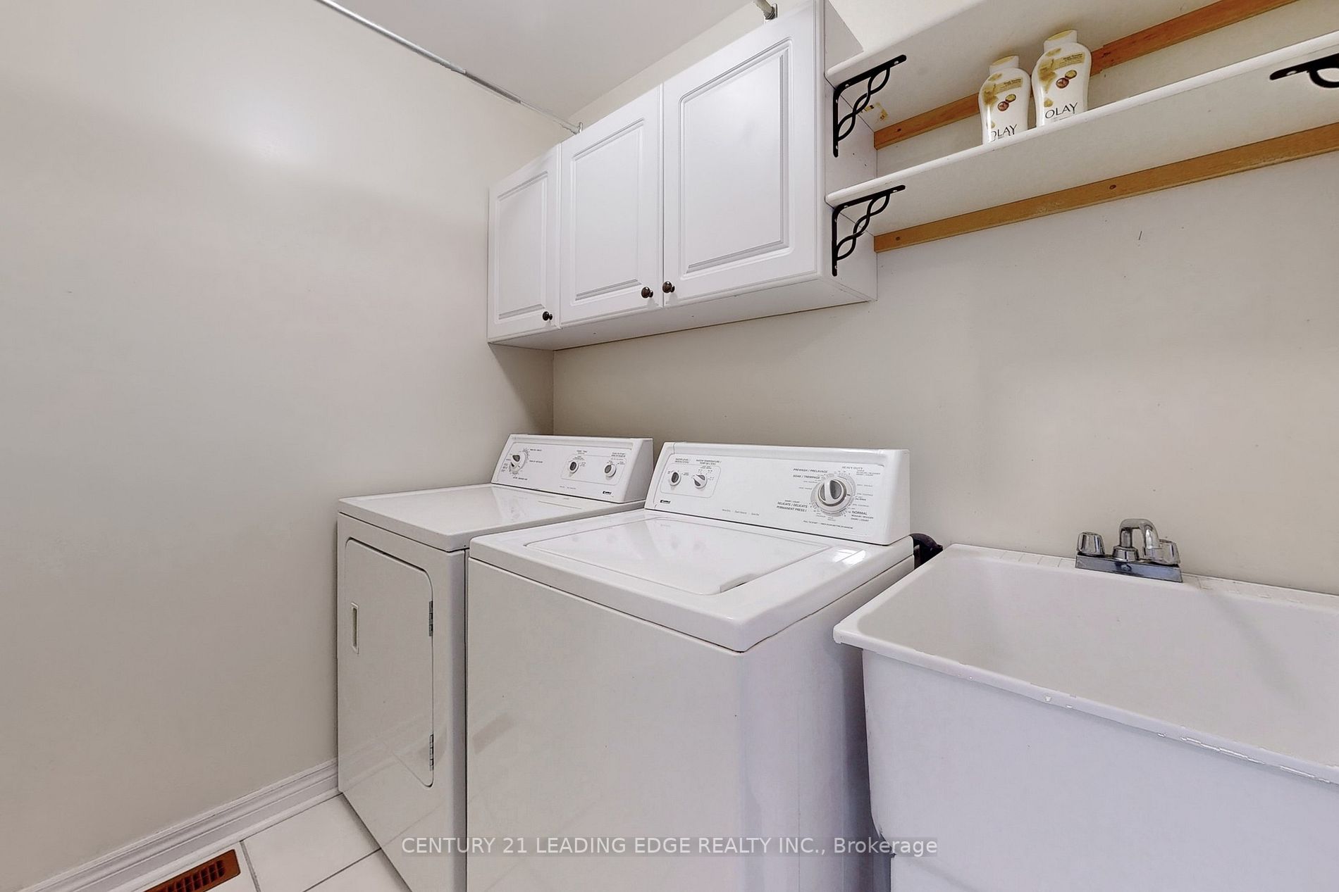 1 Teagarden Crt