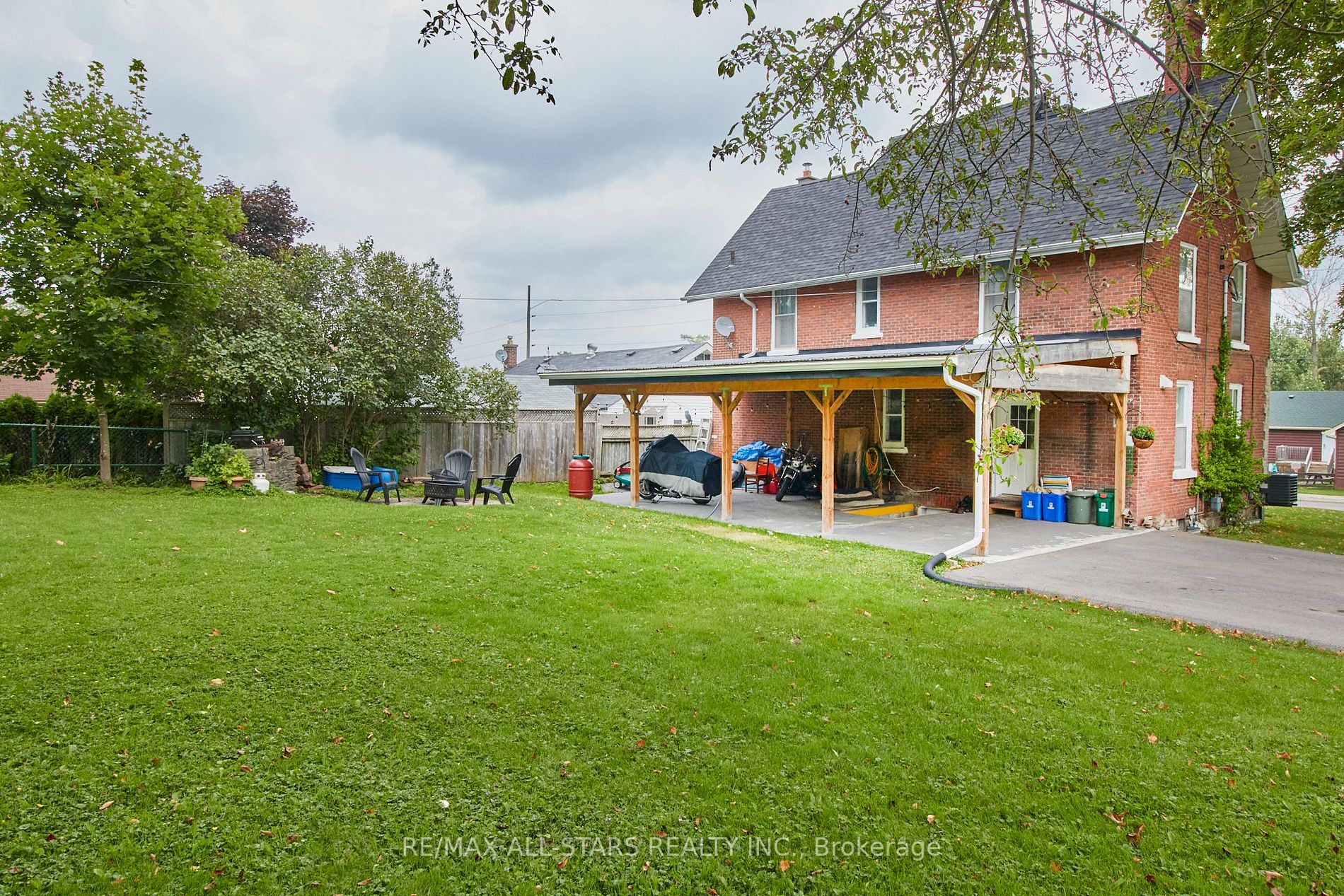 15578 Simcoe St