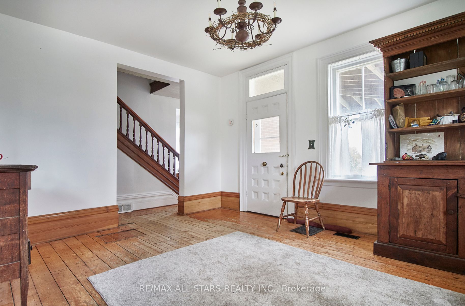 15578 Simcoe St