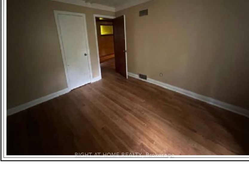 662 Raglan Road W