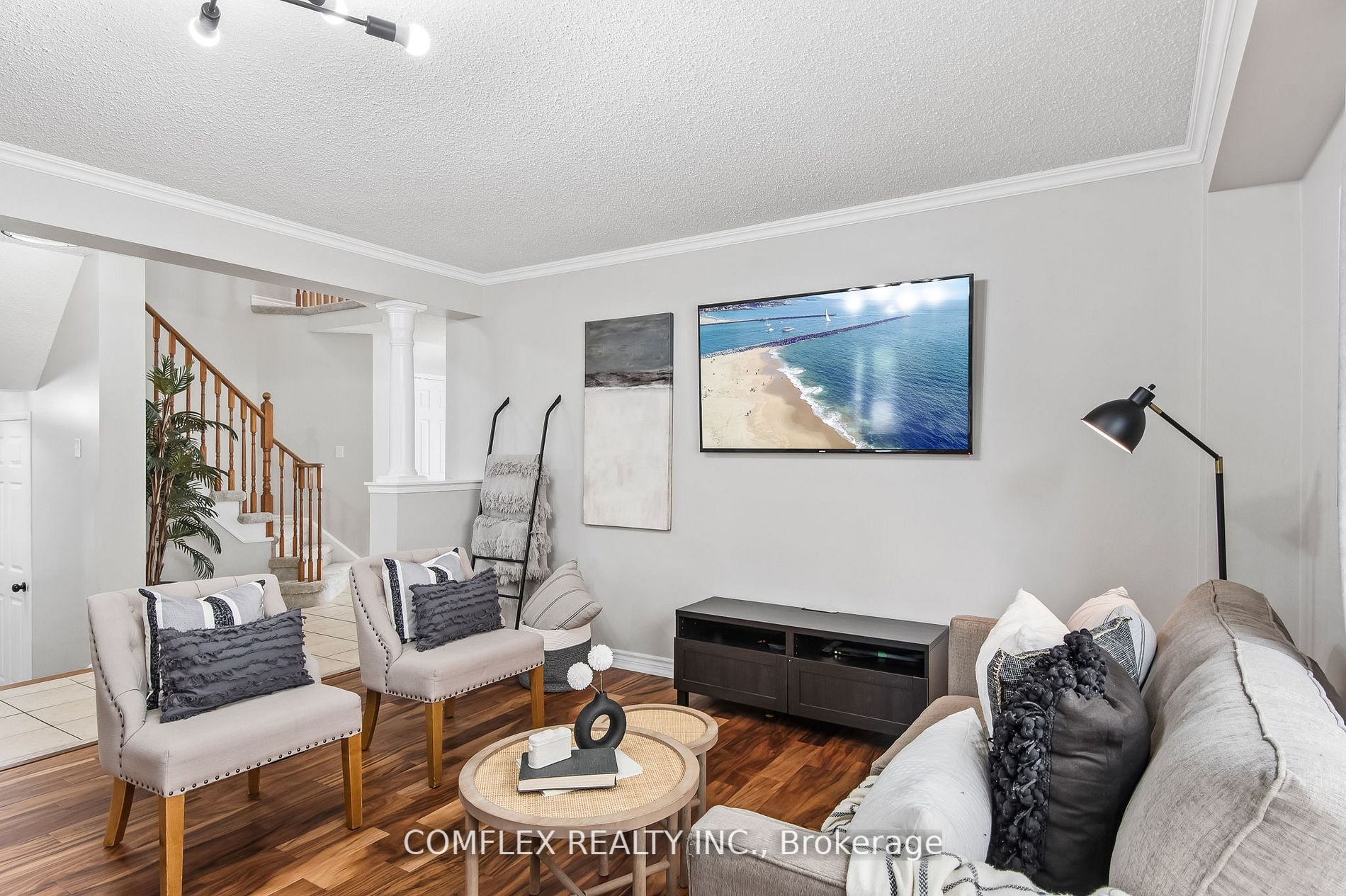 271 Scottsdale Dr