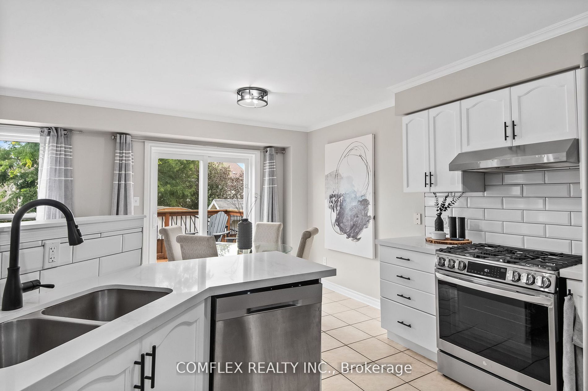 271 Scottsdale Dr